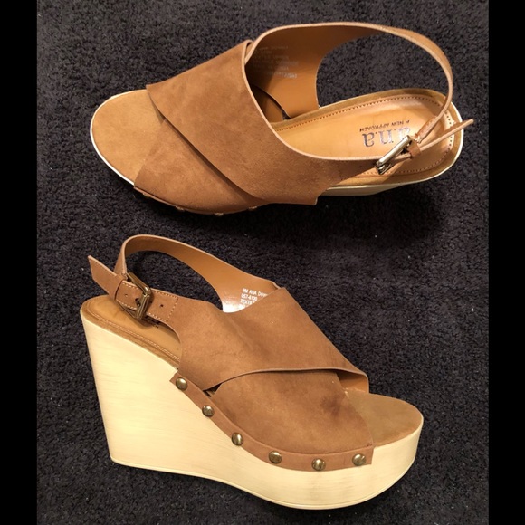 Brown suede wedge shoes - Picture 2 of 4